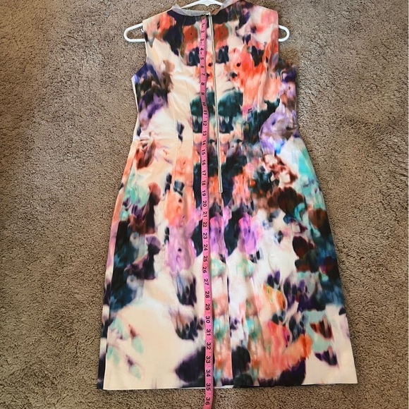 Elie Tahari Watercolor Bodycon Lined Mini Dress Size 6 - Picture 5 of 16